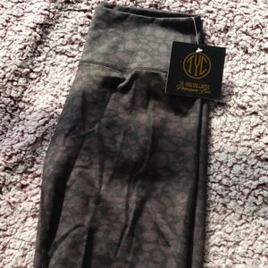 Til You Collapse Effortless leggings